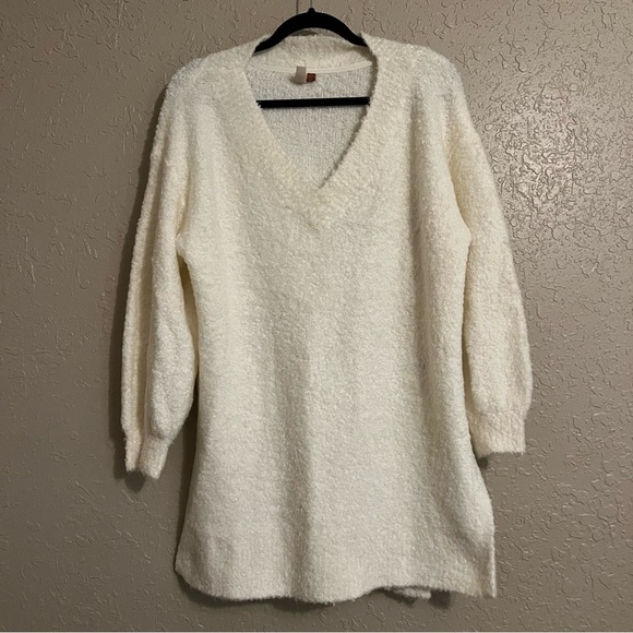 Anthropologie Pilcro Teddy V-Neck Tunic Sweater Size Medium - Picture 2 of 6